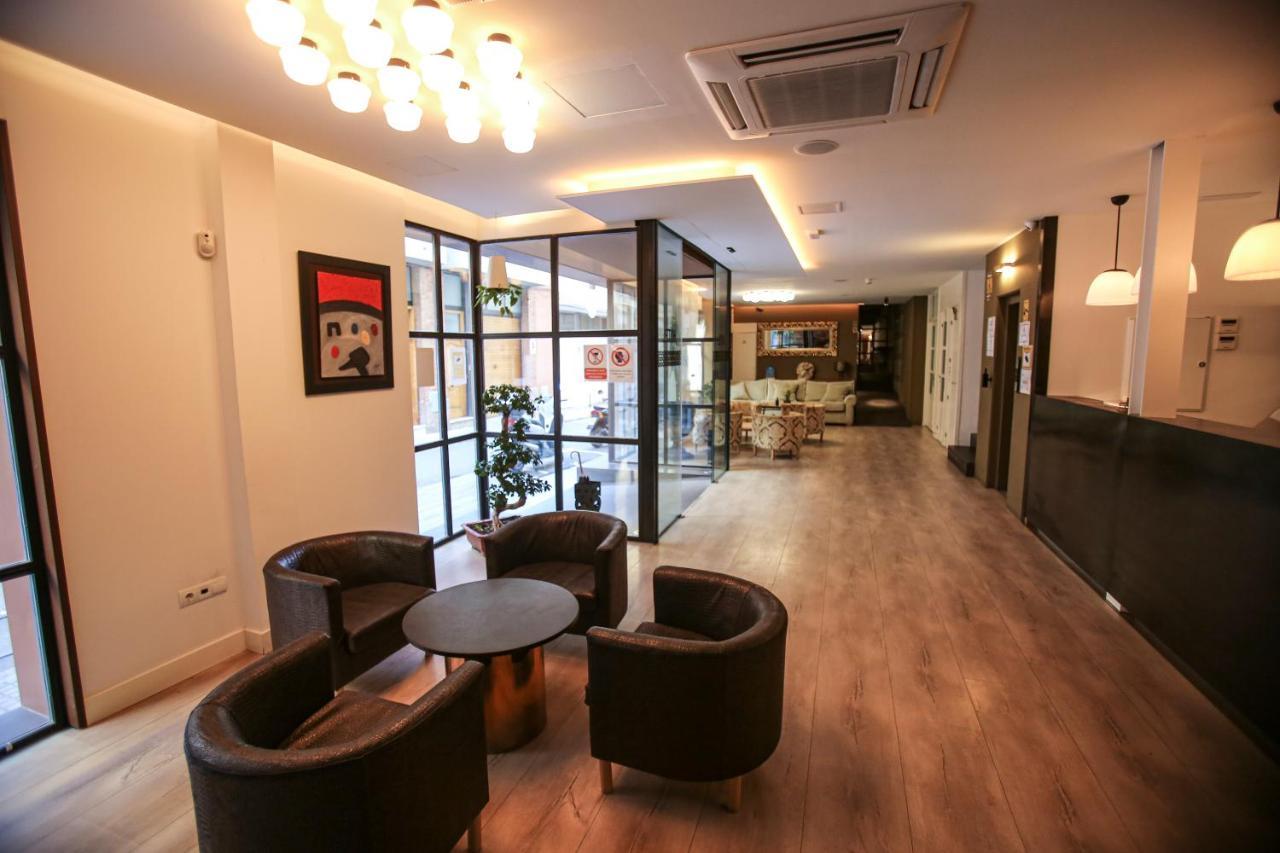 Gatell Hotel فيلانوفا إي لا خيلترا المظهر الخارجي الصورة
