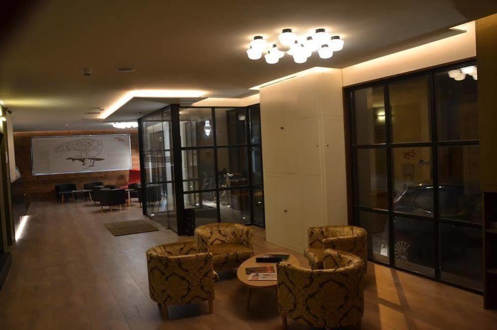 Gatell Hotel فيلانوفا إي لا خيلترا المظهر الخارجي الصورة